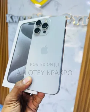 Apple iPhone 15 Pro Max 256 GB Silver