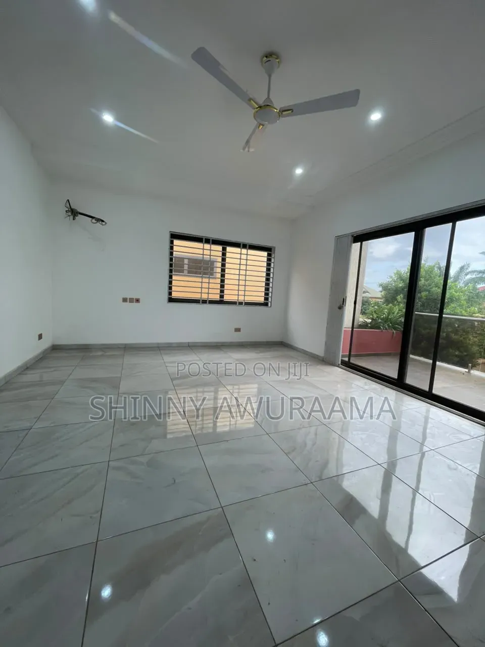 3bdrm House in Ashaley Botwe, School Junction for sale