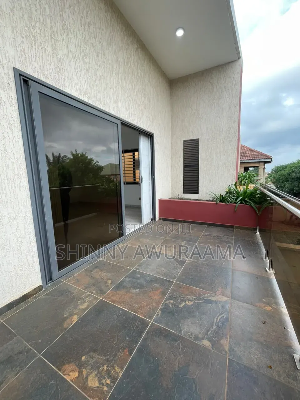 3bdrm House in Ashaley Botwe, School Junction for sale