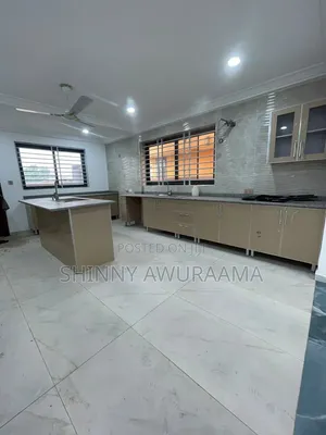 3bdrm House in Ashaley Botwe, School Junction for sale