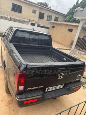 Honda Ridgeline RTL AWD Crew Cab 125.2 in. WB 2017 Black