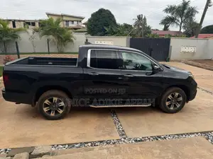 Honda Ridgeline RTL AWD Crew Cab 125.2 in. WB 2017 Black