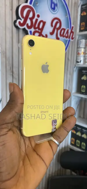 New Apple iPhone XR 64 GB Yellow