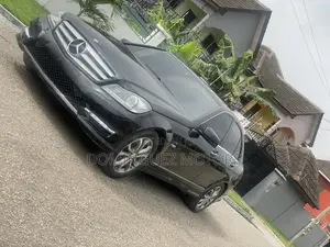 Mercedes-Benz C250 2014 Black
