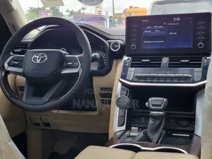 Toyota Land Cruiser 2022 Black