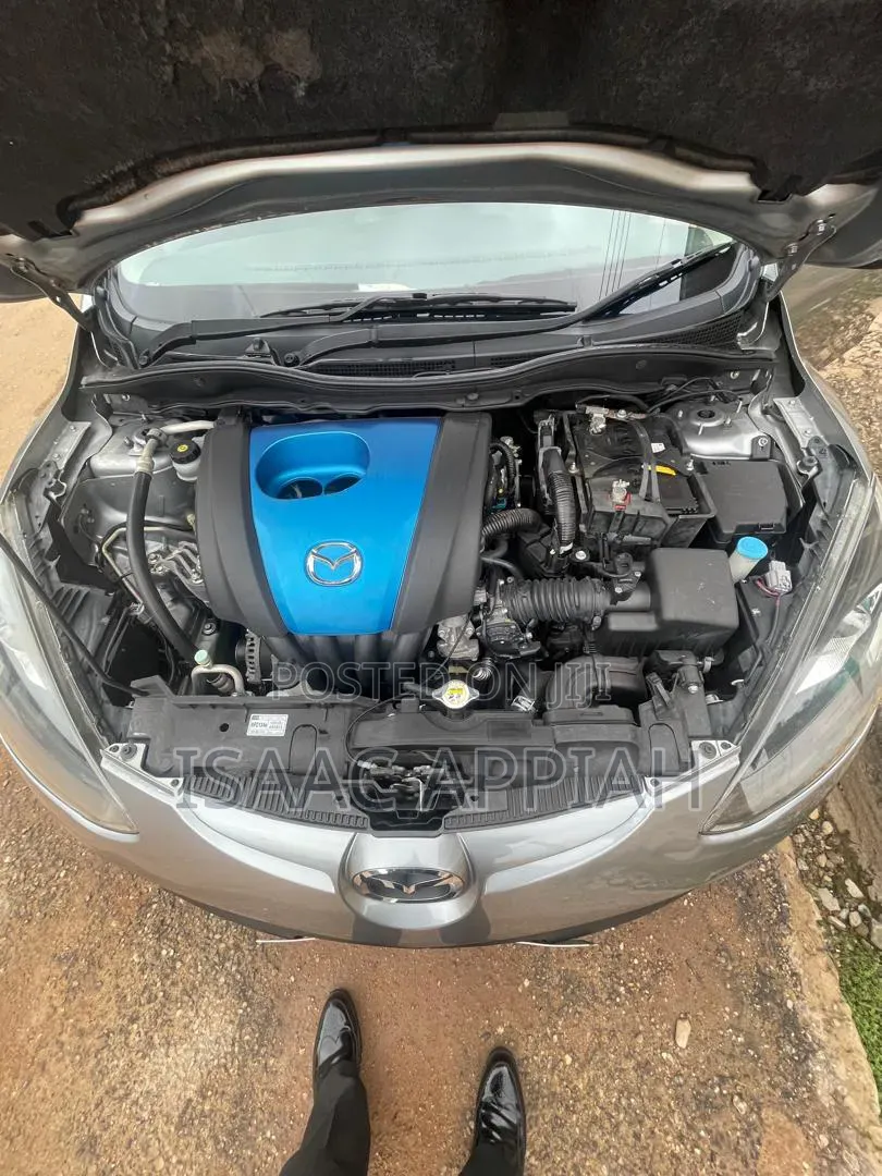 Mazda Demio 2012 Silver