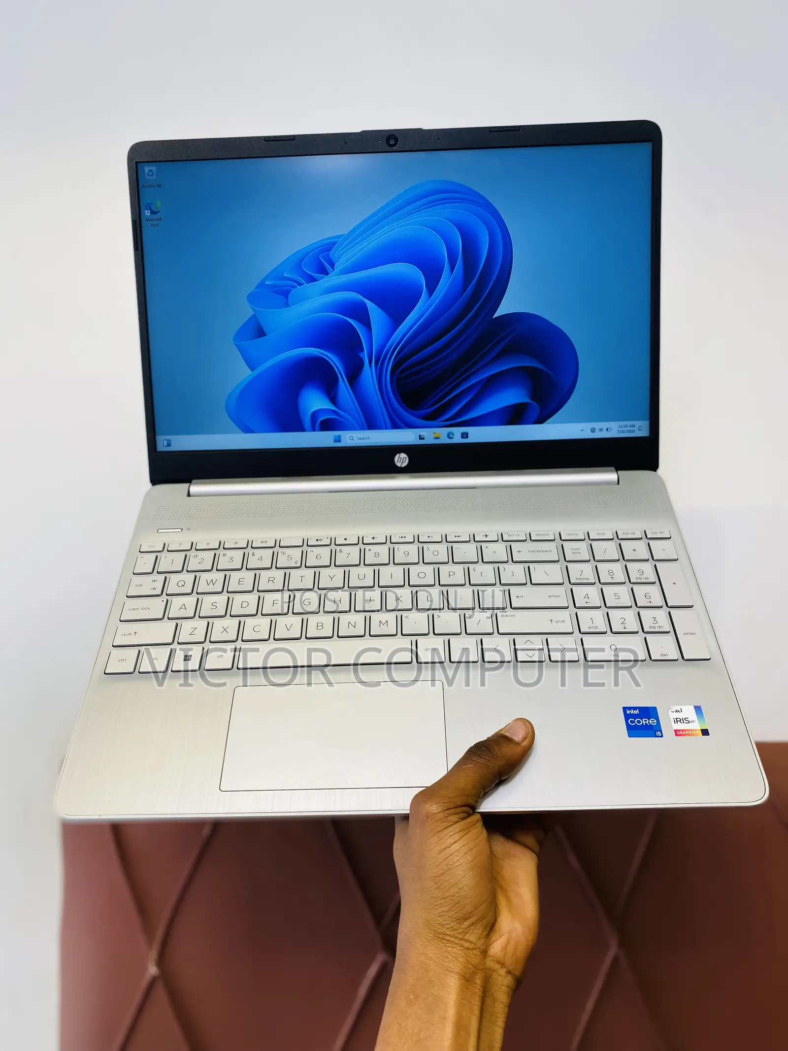Laptop HP 15-dy2075tg 8GB Intel Core i5 SSD 256GB