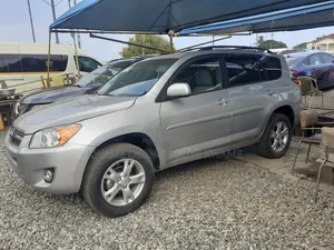 Toyota RAV4 2010 Silver