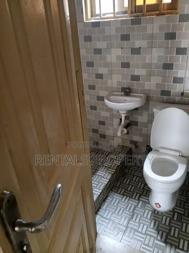 1bdrm Apartment in Danfa for rent