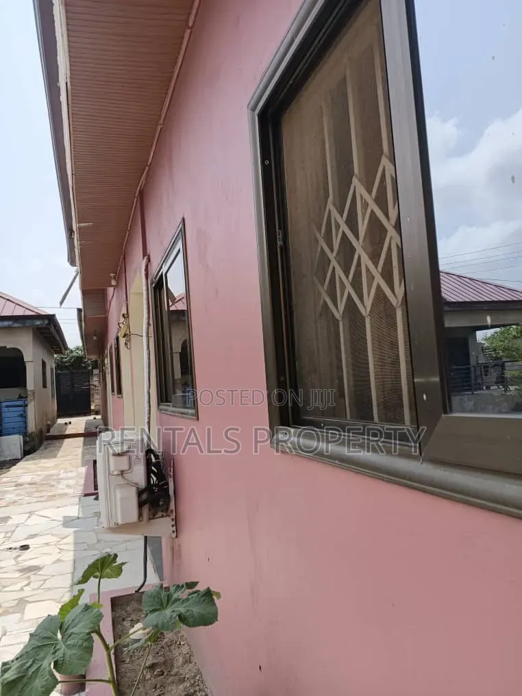 1bdrm Apartment in Danfa for rent