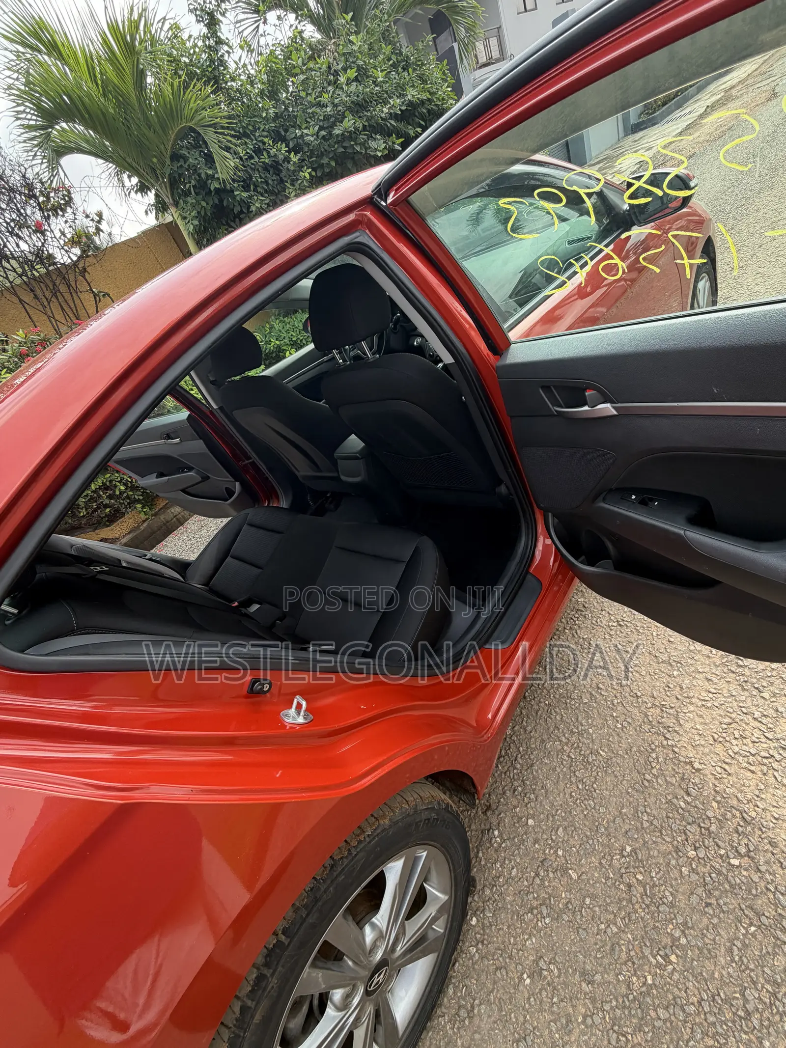 Hyundai Elantra Limited Sedan FWD (2.0L 4cyl 6A) 2017 Red