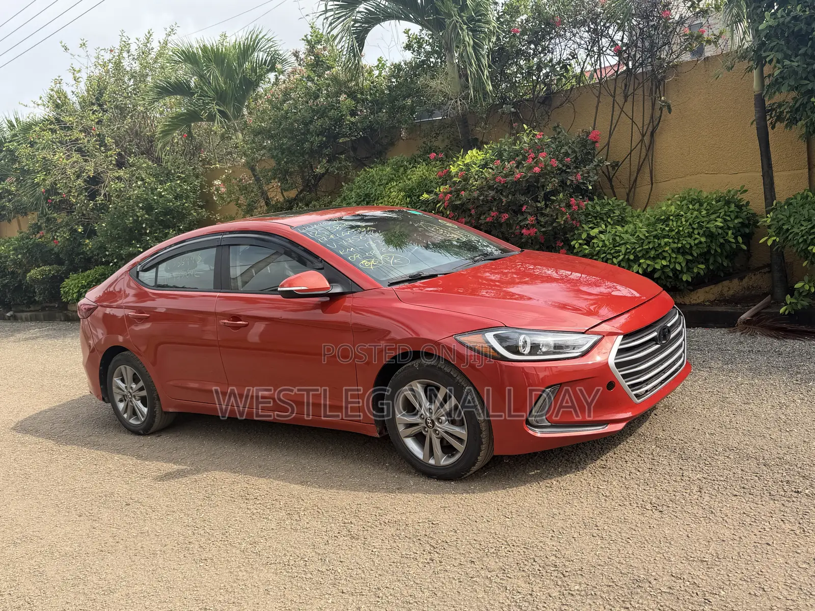 Hyundai Elantra Limited Sedan FWD (2.0L 4cyl 6A) 2017 Red
