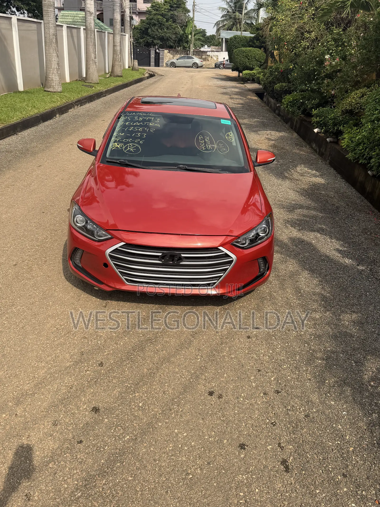 Hyundai Elantra Limited Sedan FWD (2.0L 4cyl 6A) 2017 Red