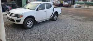 Mitsubishi L200 2013 White