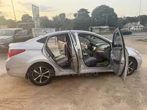 Hyundai Accent SE Sedan 2016 Silver