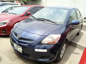 Toyota Yaris 2010 Blue
