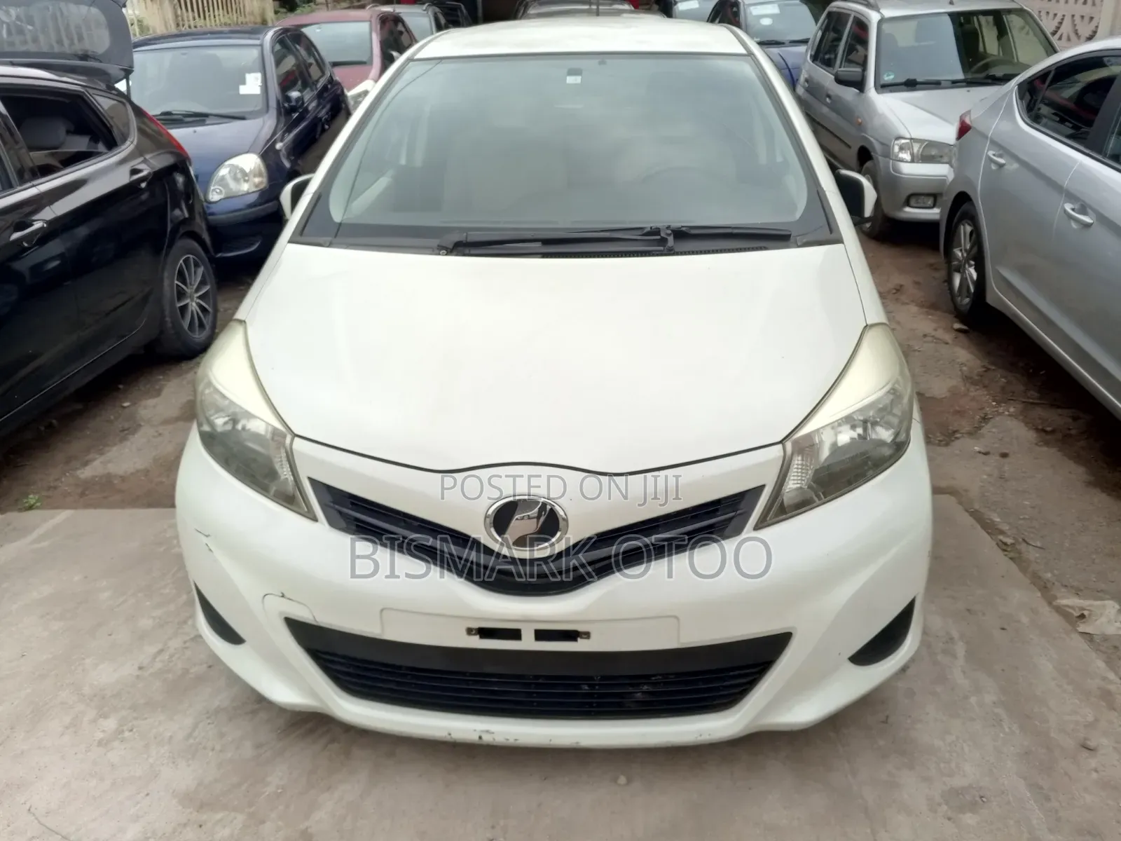 Toyota Vitz 2013 White