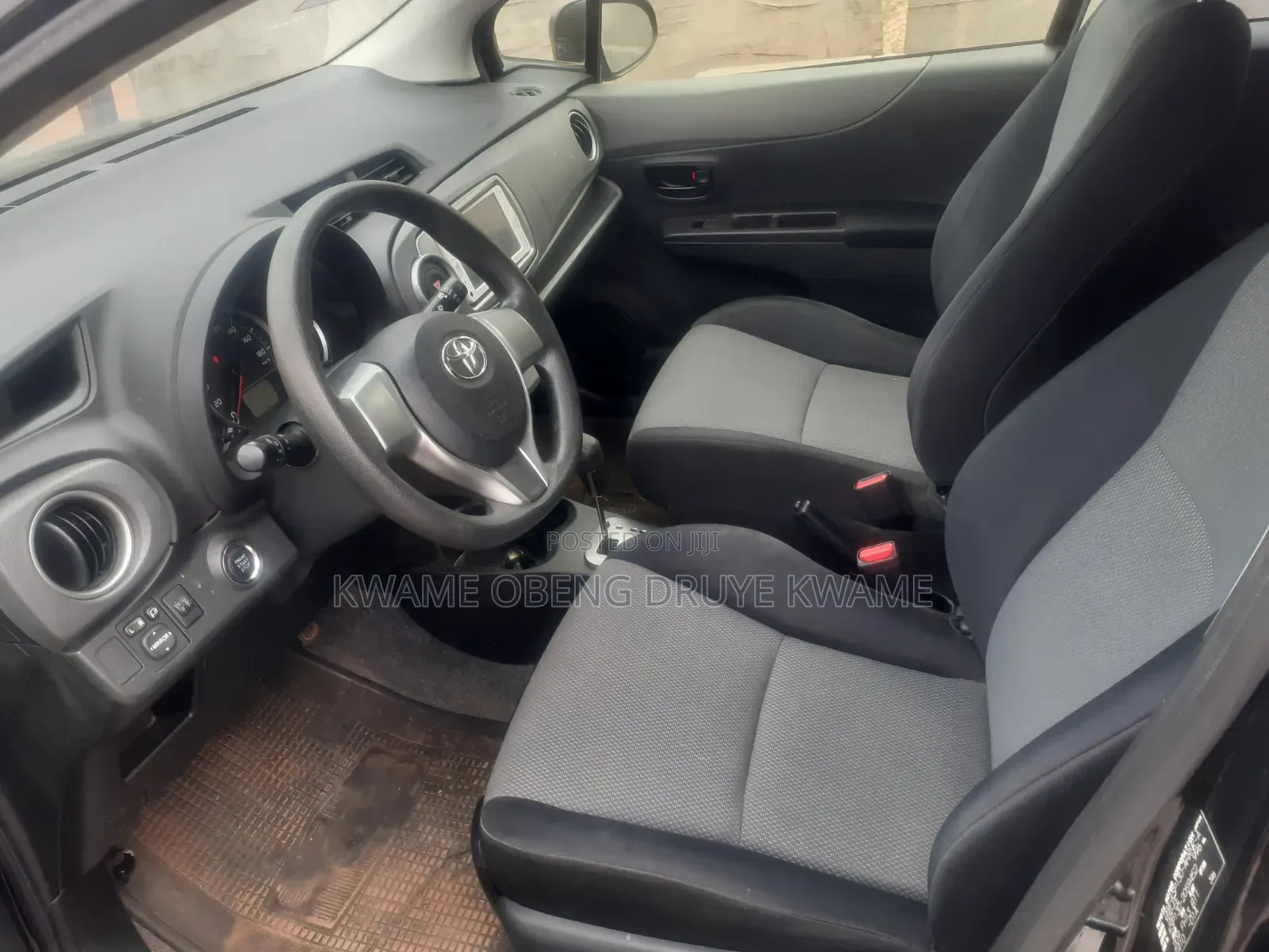 Toyota Vitz 2013 Black