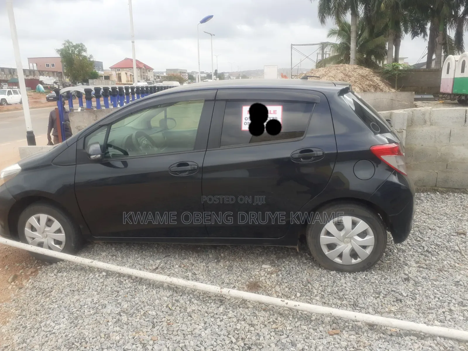 Toyota Vitz 2013 Black
