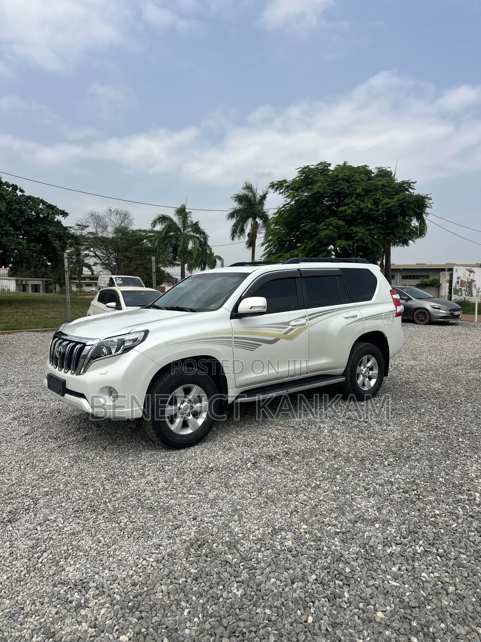 Toyota Land Cruiser Prado 4.0 Petrol GX-L 2017 White