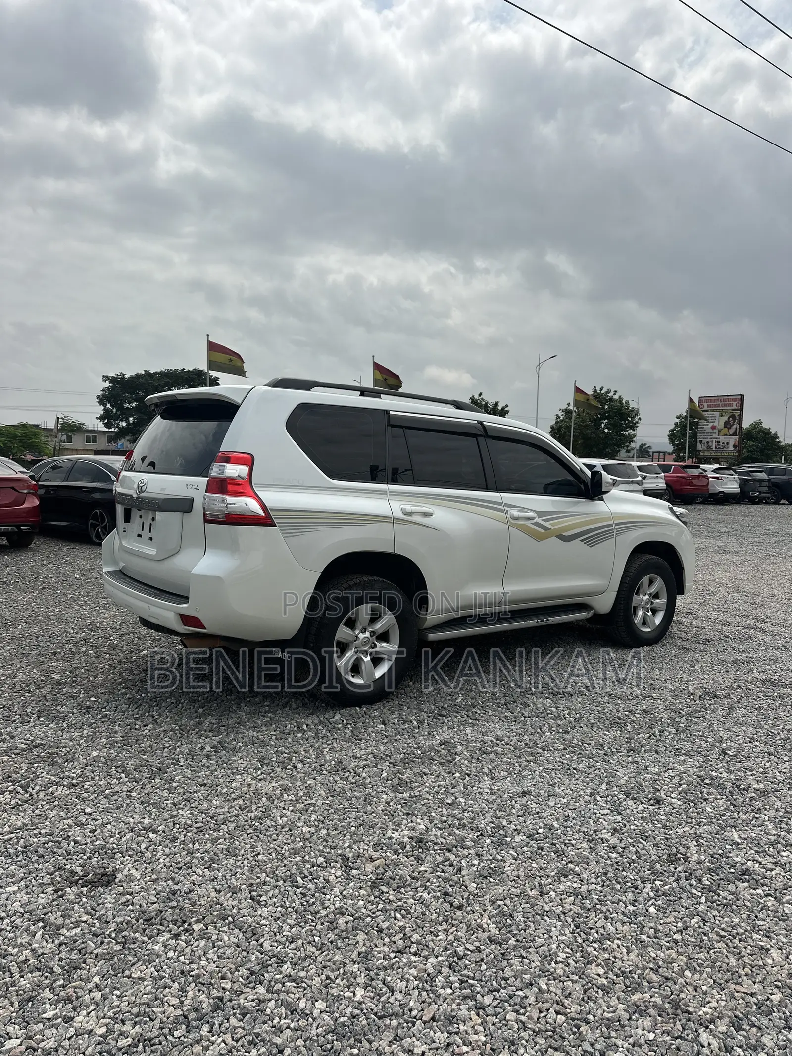 Toyota Land Cruiser Prado 4.0 Petrol GX-L 2017 White
