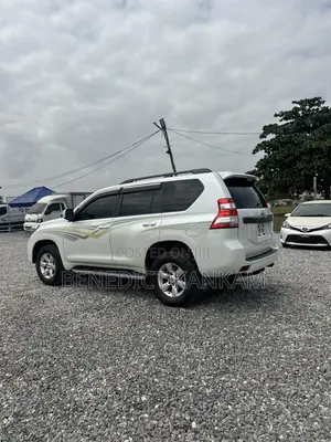 Toyota Land Cruiser Prado 4.0 Petrol GX-L 2017 White
