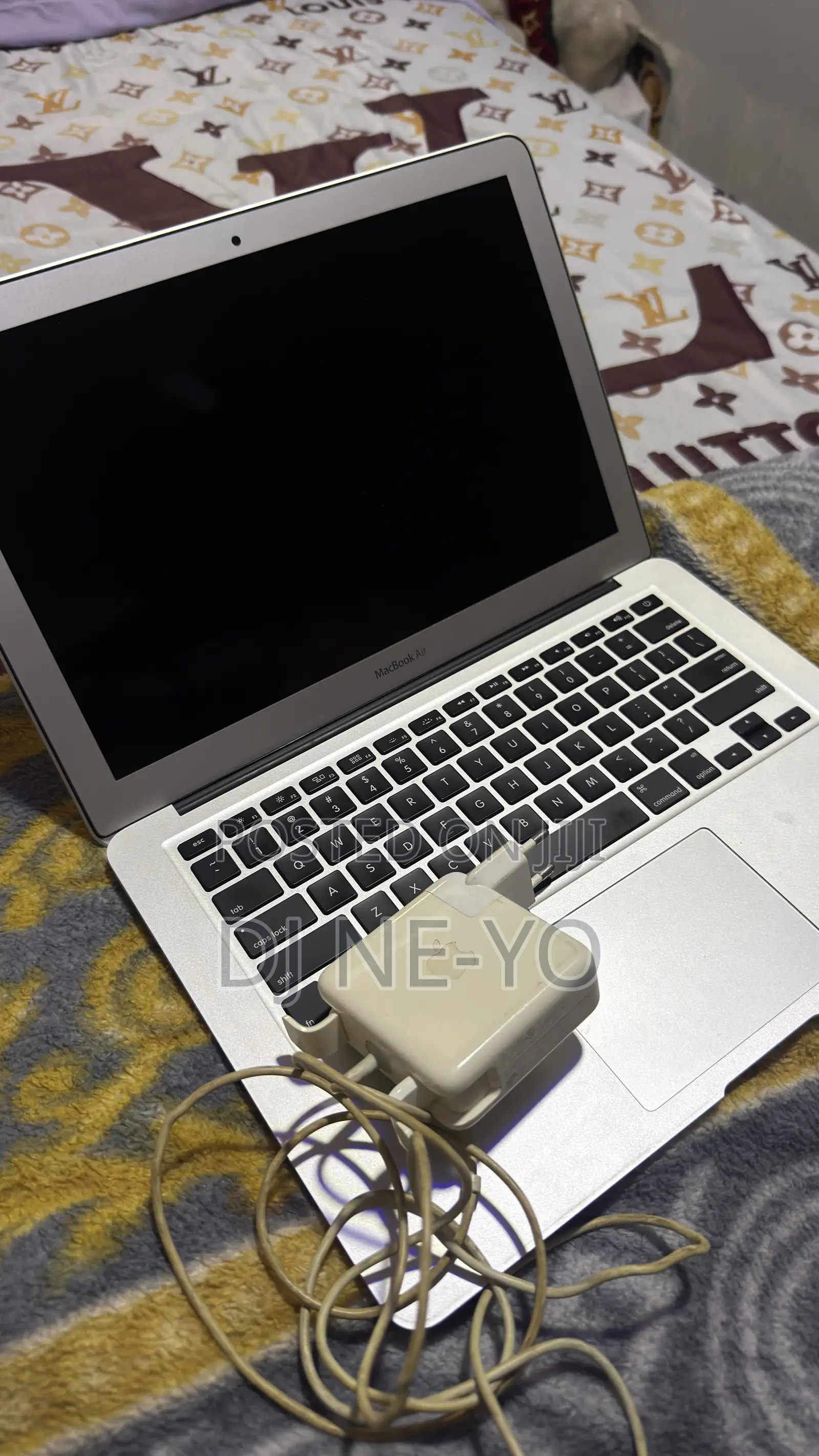 Laptop Apple MacBook Pro 2017 8GB Intel SSD 256GB