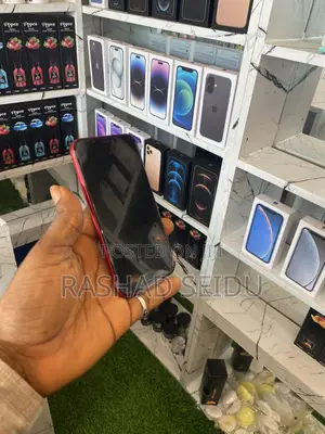 New Apple iPhone 11 64 GB Red