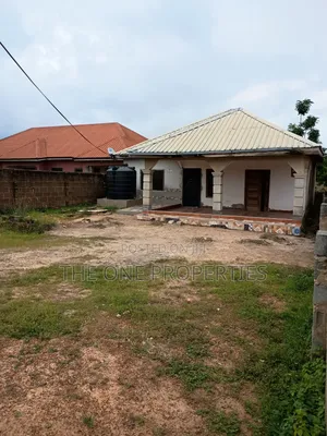 3bdrm House in Adjen Kotoku, Amasaman for sale