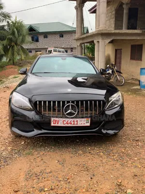 Mercedes-Benz C300 Base AWD 4Matic Sedan (2.0L 4cyl 7A) 2015 Black