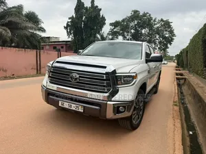 Toyota Tundra 2020 White