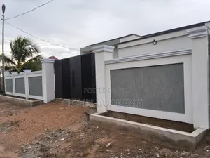 3bdrm House in Adom Estate Kasoa, Budumburam for sale