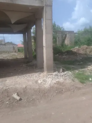 8bdrm Block of Flats in Kismike Investment, Nsawam Adoagyiri Municipal