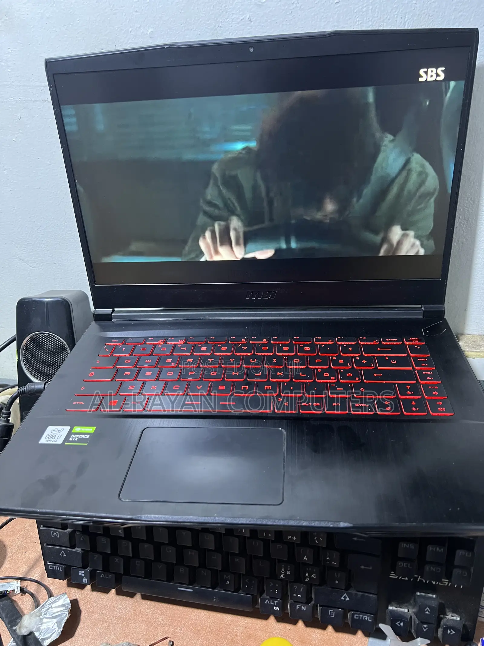 Laptop MSI GF63 8GB Intel Core i7 HDD+SSD 512GB