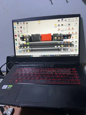 Laptop MSI GF63 8GB Intel Core i7 HDD+SSD 512GB