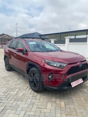 Toyota RAV4 LE AWD 2020 Red