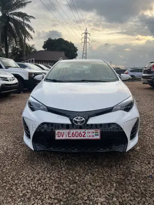 Toyota Corolla S 4dr Sedan (1.8L 4cyl CVT) 2016 White