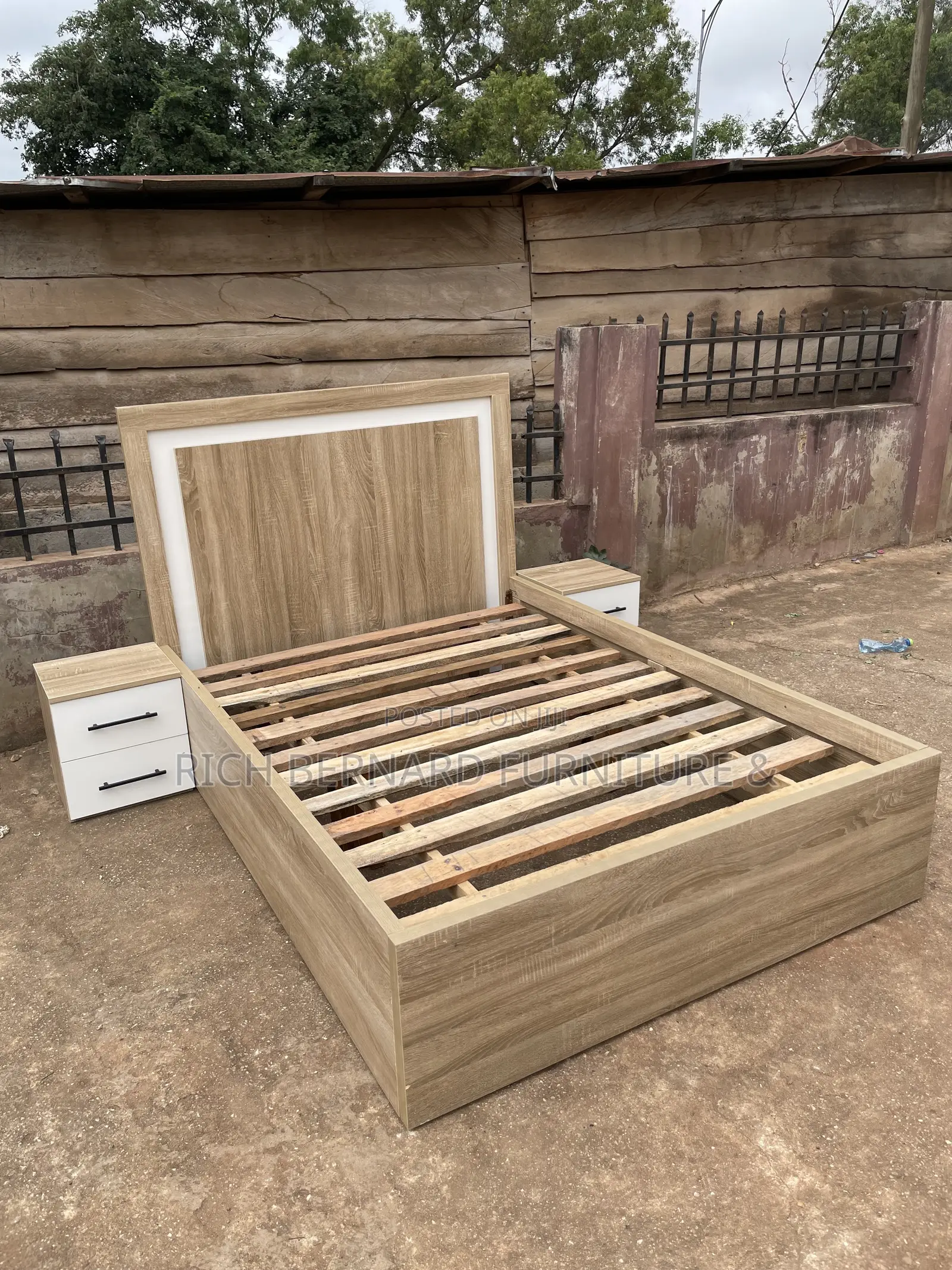 Modern Laminate Double Bed