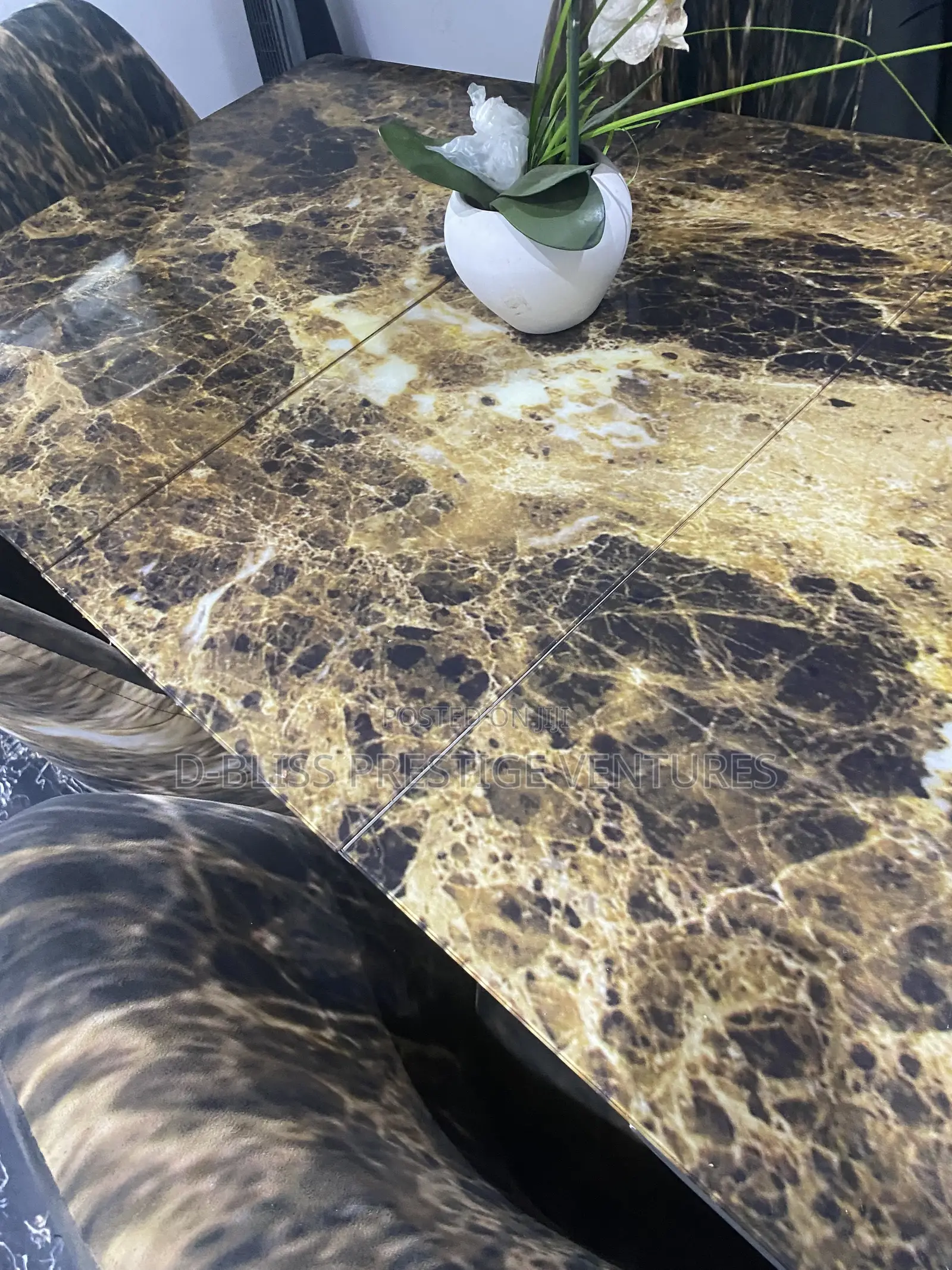 Dinning Table