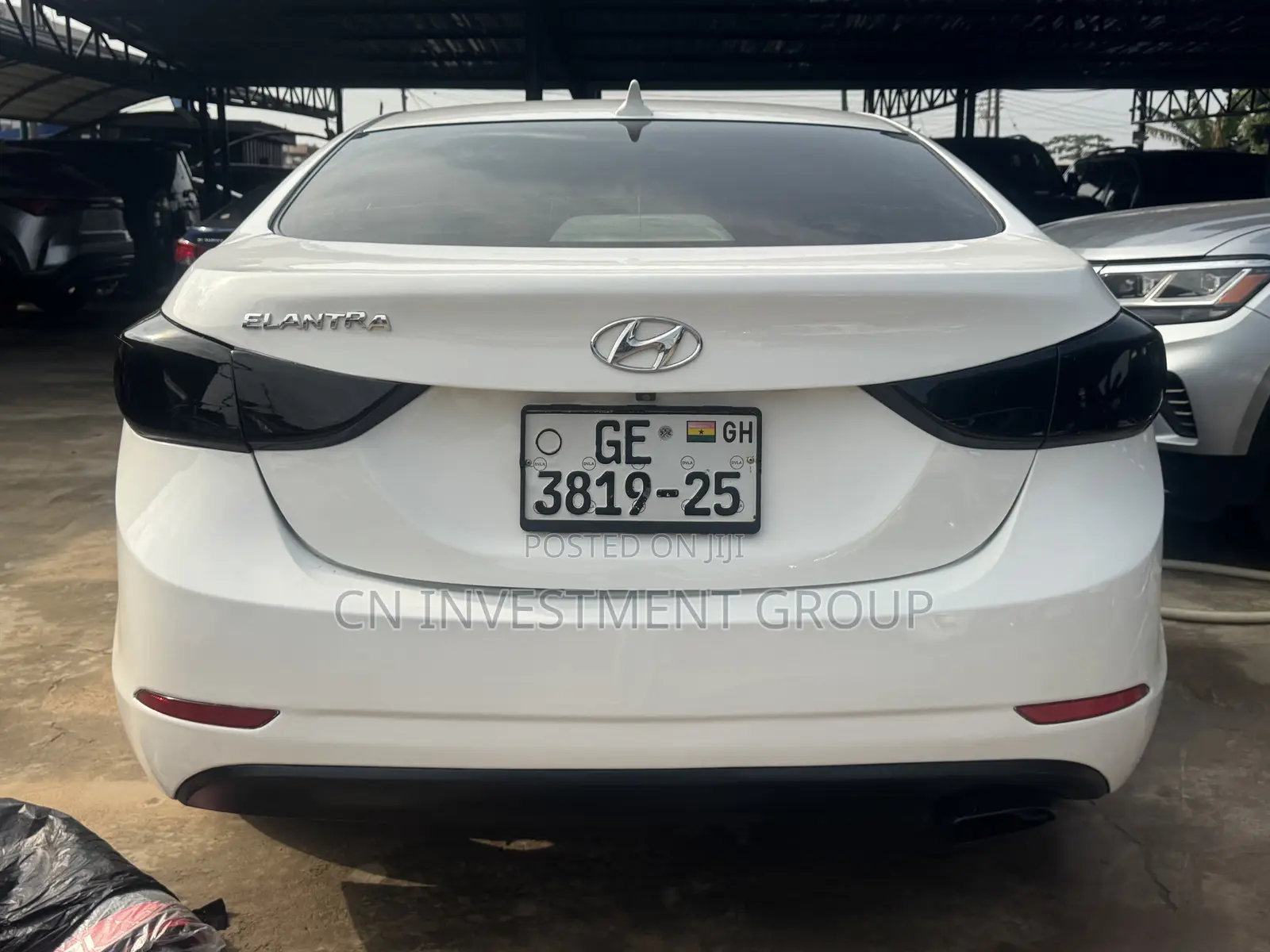 Hyundai Elantra Limited 4dr Sedan (1.8L 4cyl 6A) 2015 White