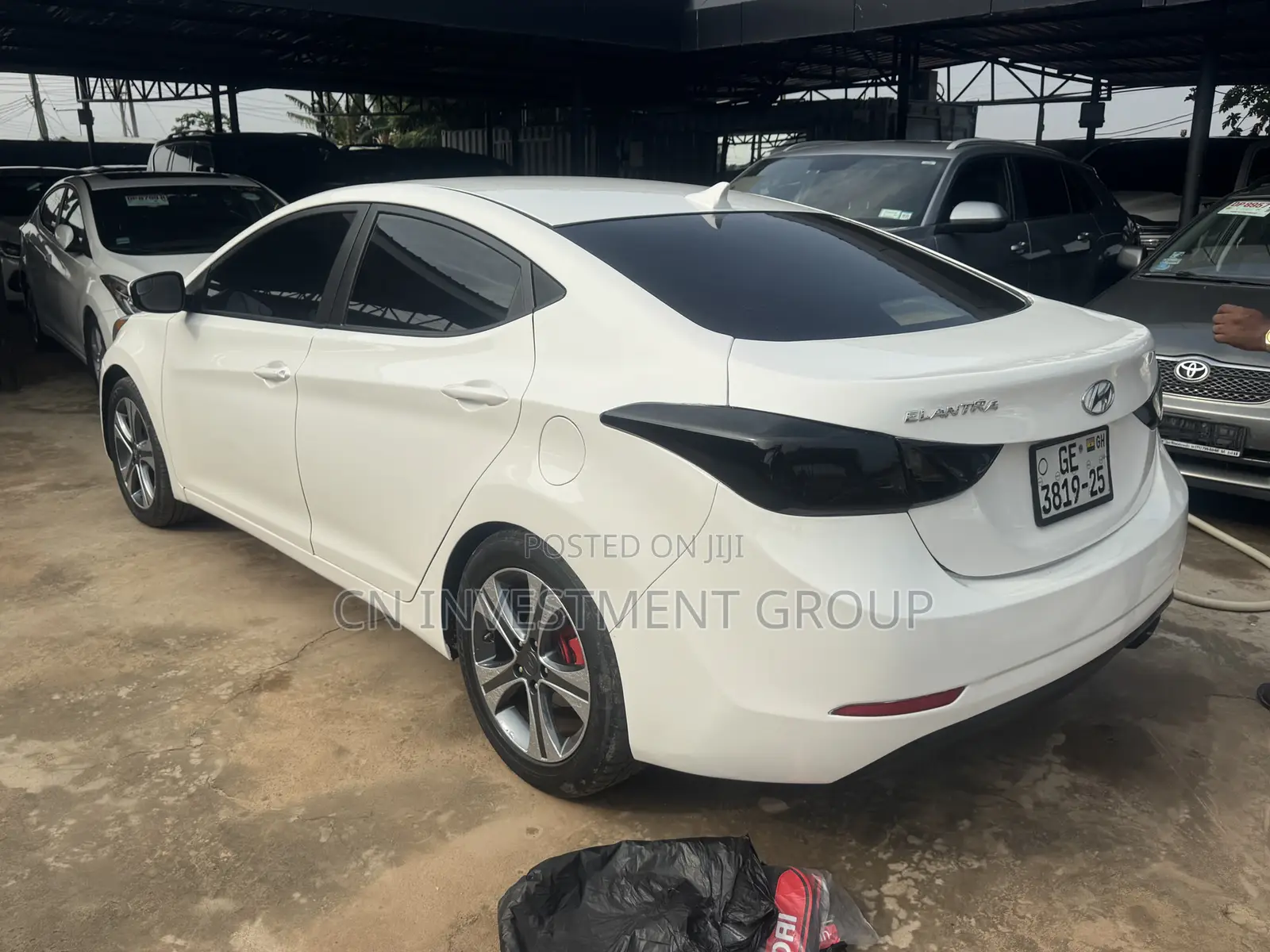 Hyundai Elantra Limited 4dr Sedan (1.8L 4cyl 6A) 2015 White