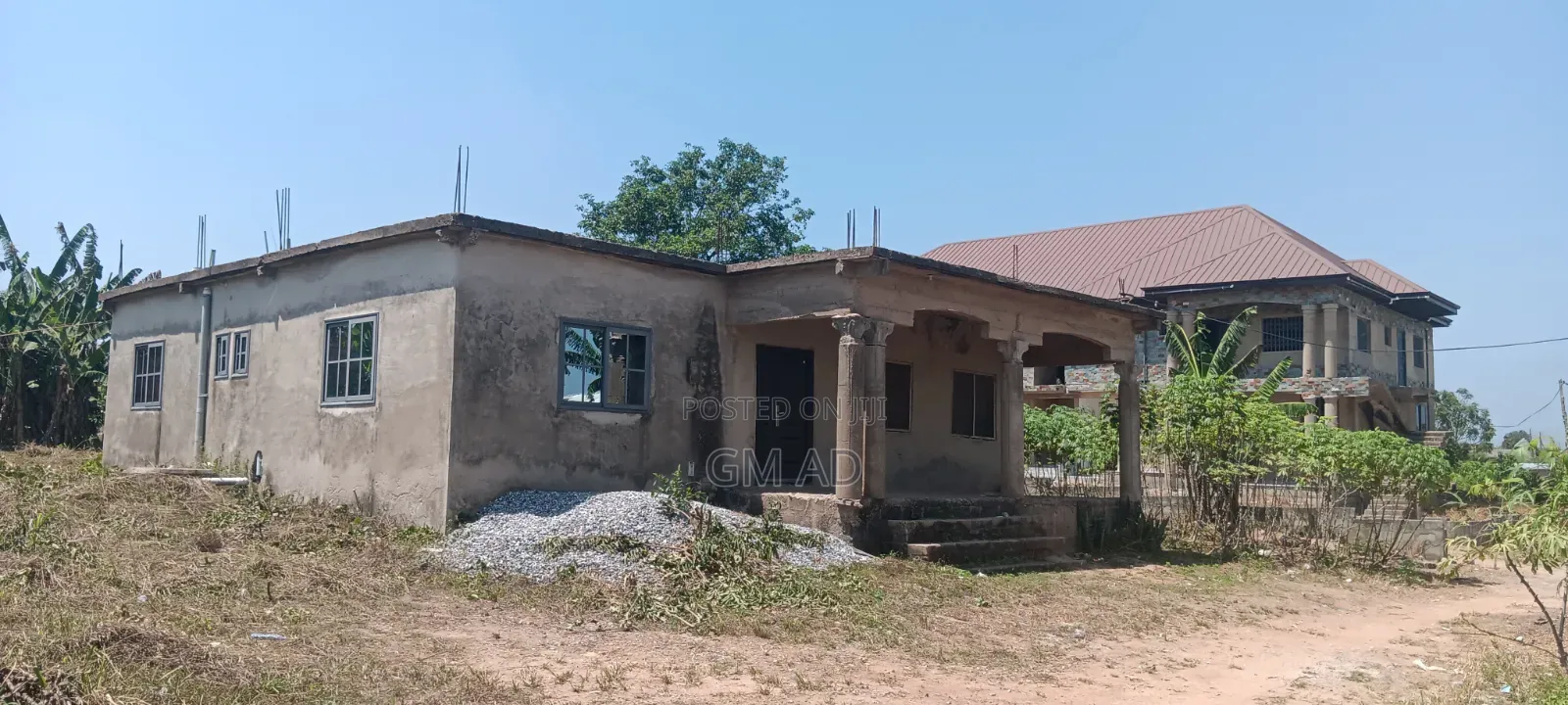 6bdrm Apartment in Nsawam Adoagyiri Municipal for Sale