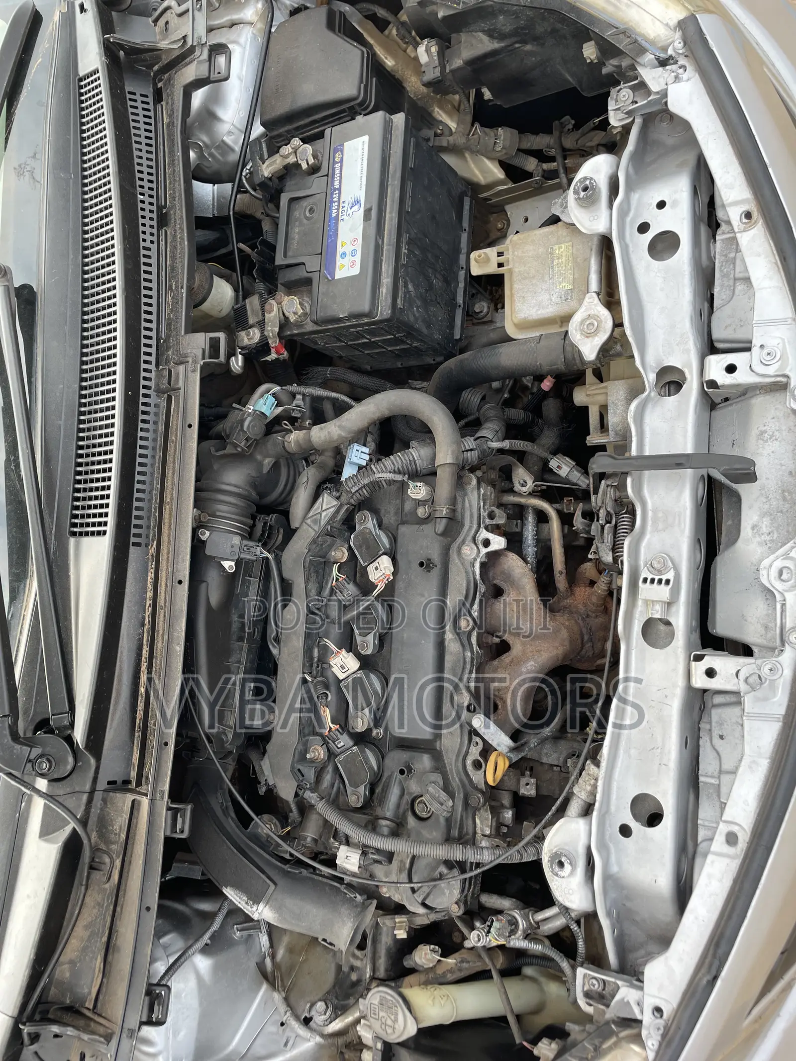 Toyota Vitz 2012 Silver