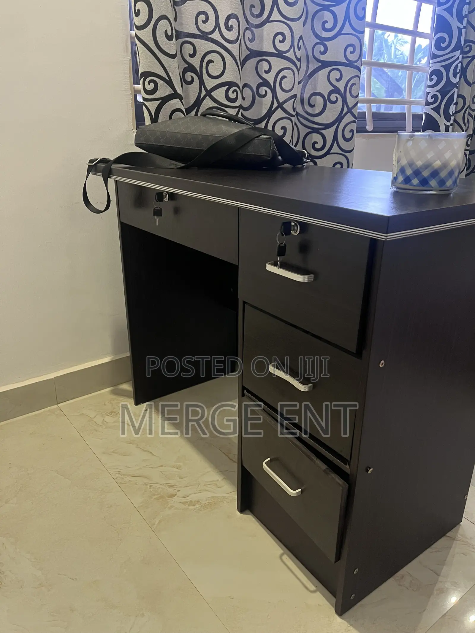 Office Desk