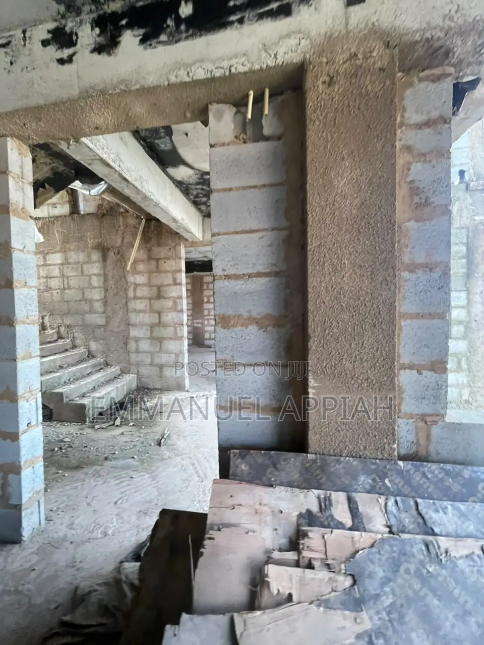 8bdrm Apartment in Achimota Abc for sale