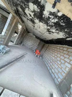 8bdrm Apartment in Achimota Abc for sale