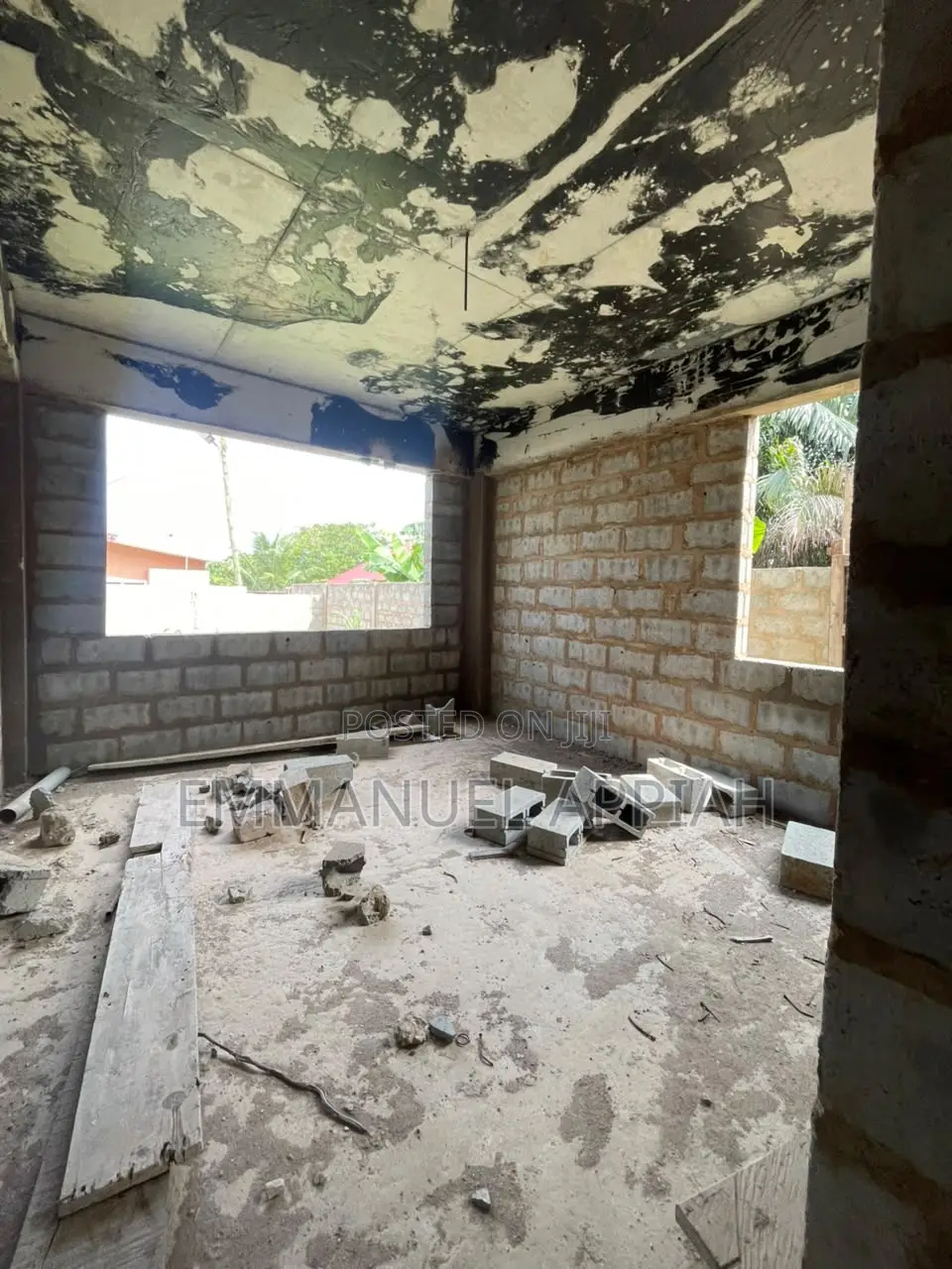 8bdrm Apartment in Achimota Abc for sale