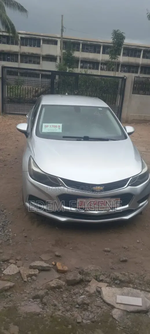 Chevrolet Cruze 2018 Gray