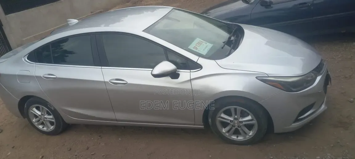 Chevrolet Cruze 2018 Gray