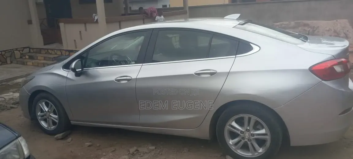 Chevrolet Cruze 2018 Gray